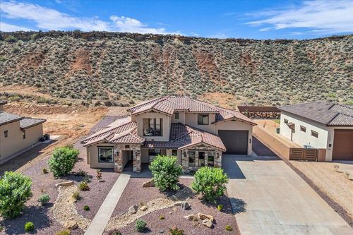 385 E Entrada Dr, Virgin, UT, 84779-7773 | Card Image