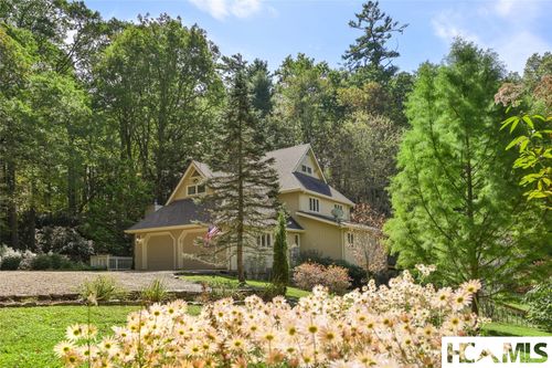 328 Webbmont Rd, Highlands, NC, 28741-8640 | Card Image