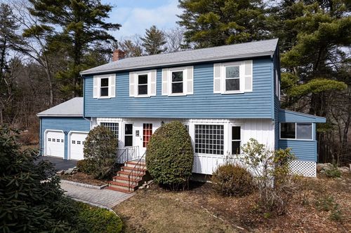16 Rocky Ln, Medfield, MA, 02052-3222 | Card Image