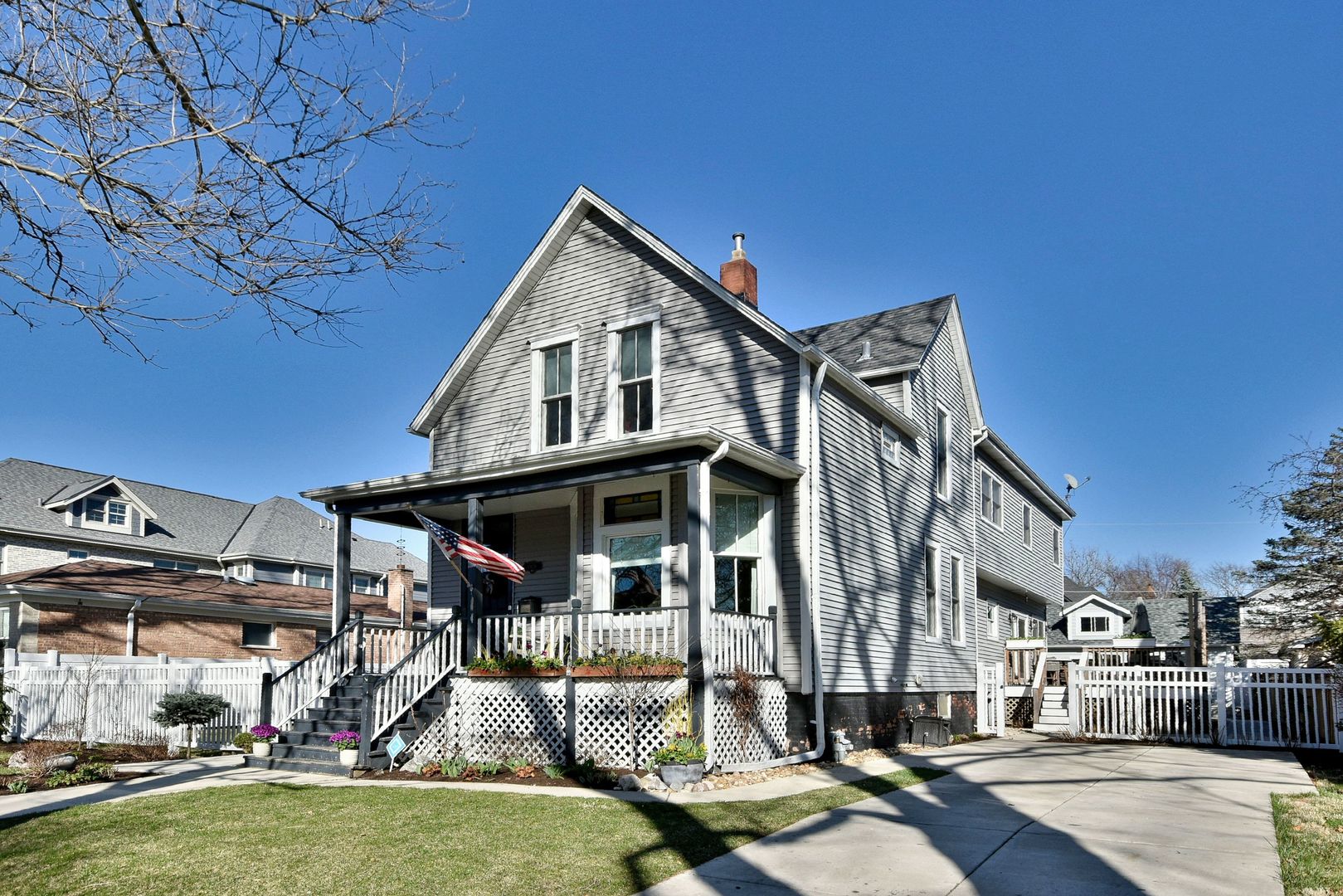 6829-31 N Oleander Ave, Sold in Chicago - eXp Realty