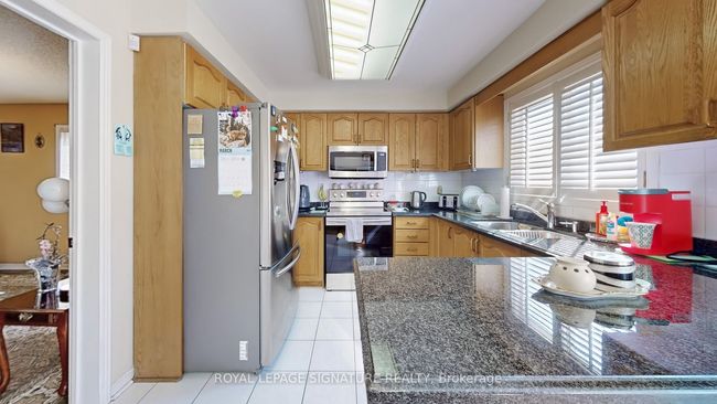 180 Kingknoll Dr, House other with 8 bedrooms, 4 bathrooms and 2 parking in Brampton ON | Image 11