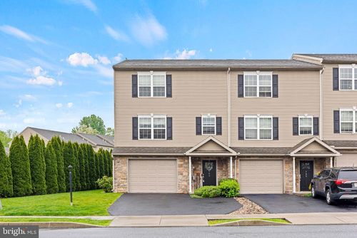 793 S 82nd St, Harrisburg, PA, 17111-5504 | Card Image