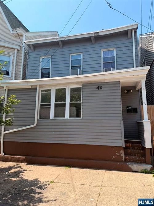 42 York St, Paterson, NJ, 07524-1917 | Card Image