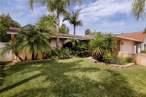233 Kanan, Oak Park, CA, 91377 | Card Image