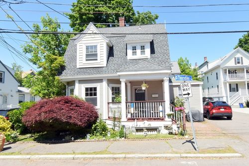 49 Blaney St, Swampscott, MA, 01907-2546 | Card Image