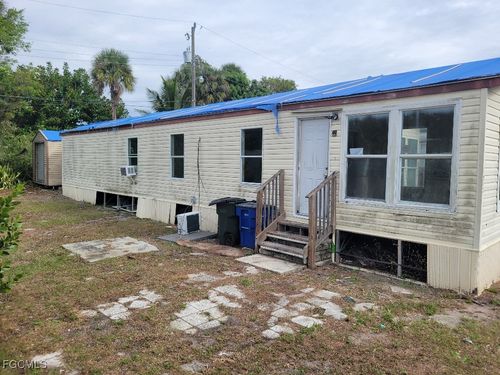 12040 Live Oak Dr, FORT MYERS, FL, 33908-2422 | Card Image