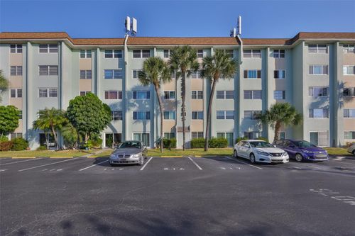 apt-118-801 83rd Ave N, ST PETERSBURG, FL, 33702-3586 | Card Image