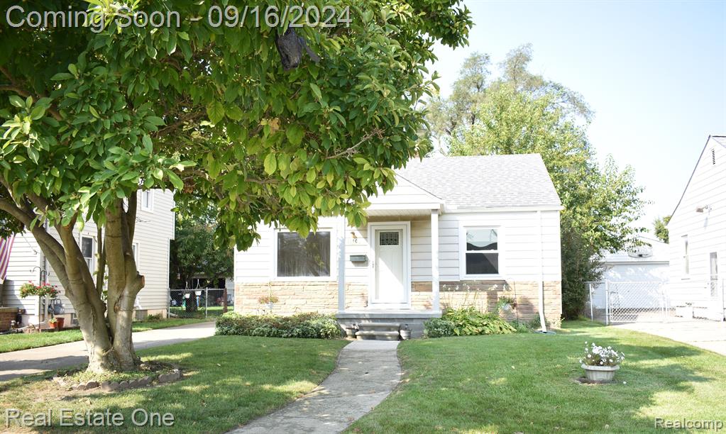 22nd St, Wyandotte, MI 48192