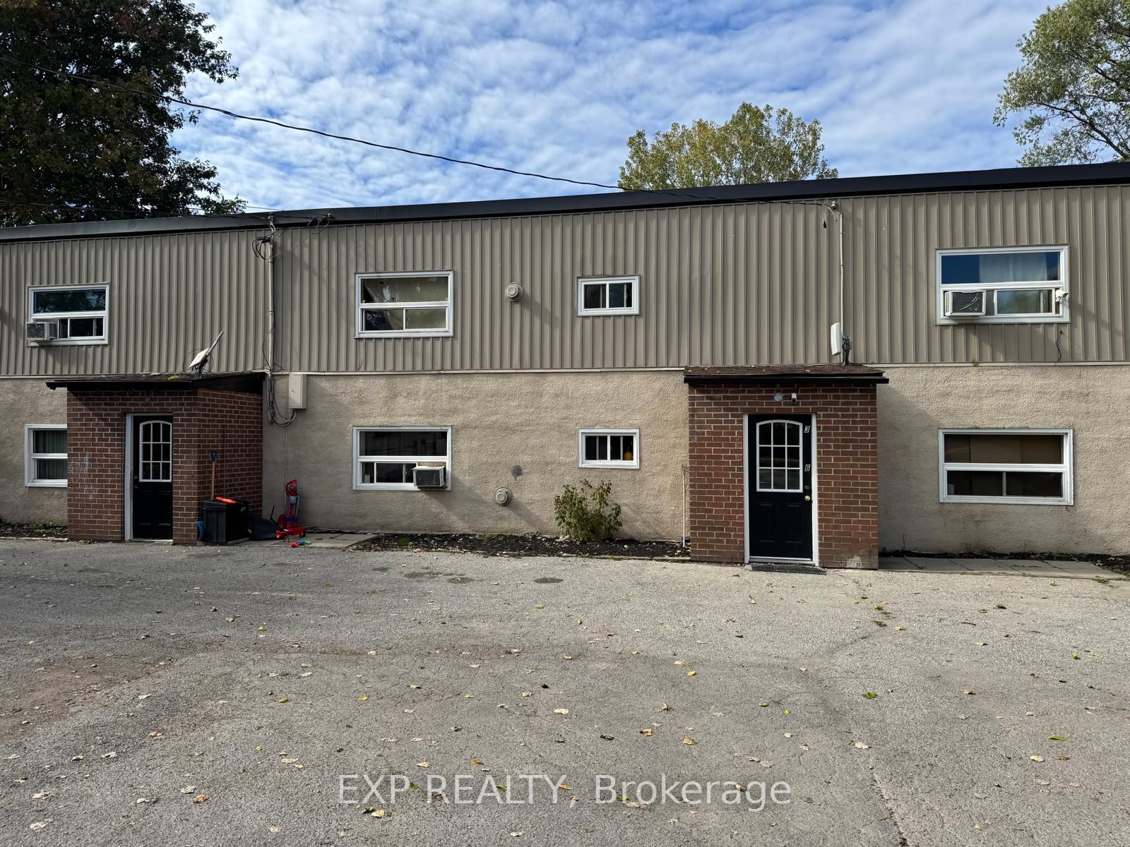 Residential in Haldimand 5