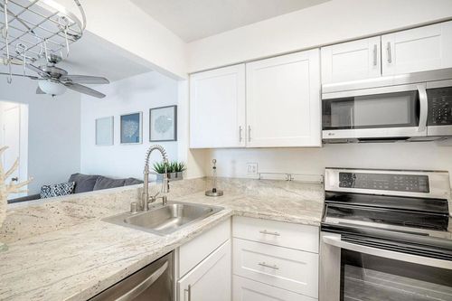 h-1337 Caminito Gabaldon, San Diego, CA, 92108-1434 | Card Image