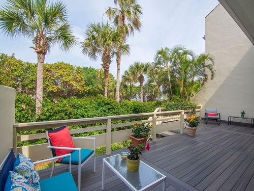 560 N Monterey Dr, Indian River Shores, FL, 32963-4244 | Card Image