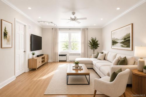3zz-110 Brooklyn Ave, Freeport, NY, 11520-2945 | Card Image