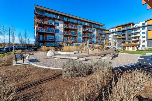 307-2500 Hackett Cres, Saanichton, BC, V8M0C1 | Card Image