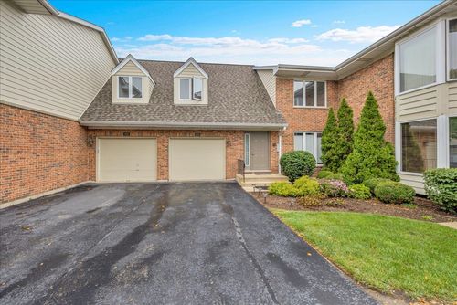 1670 N Douglas Ct, Arlington Heights, IL, 60004-3953 | Card Image
