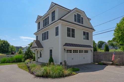 2 Myrtle Ave, South Portland, ME, 04106-1617 | Card Image