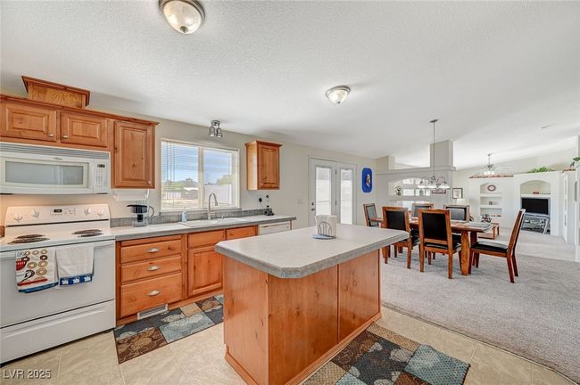 235 Tres Lobos St, House other with 3 bedrooms, 2 bathrooms and null parking in Overton NV | Image 18