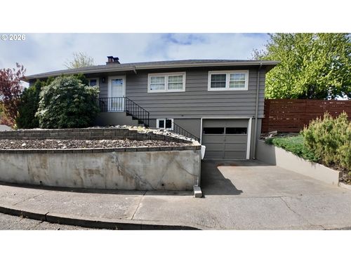809 E 20th St, The Dalles, OR, 97058-2843 | Card Image