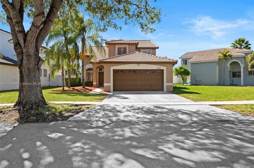 934 Sw 176th Ter, Pembroke Pines, FL, 33029 | Card Image