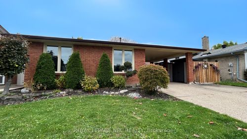 6197 Kirkland Dr, Niagara Falls, ON, L2H2A7 | Card Image