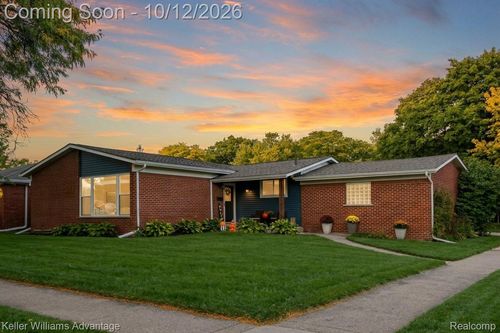 14208 Denne St, Livonia, MI, 48154-4308 | Card Image