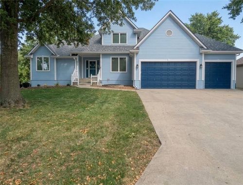 910 Sweet Cherry Pl, Belton, MO, 64012-4218 | Card Image
