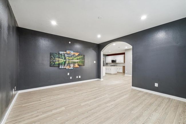 28519 Peper Hollow Ln, House other with 4 bedrooms, 3 bathrooms and 3 parking in Spring TX | Image 12
