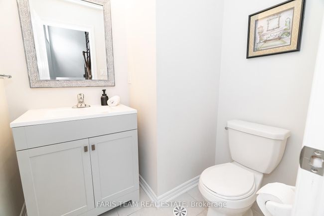224 Appleton Crt, House attached with 3 bedrooms, 4 bathrooms and 3 parking in Newmarket ON | Image 16