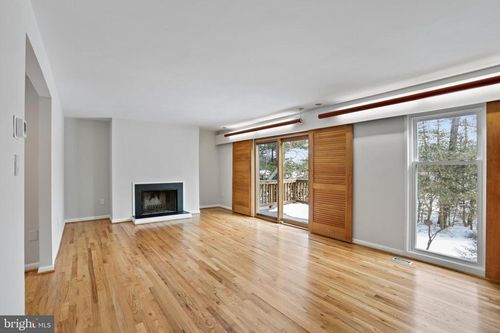 1644 Wainwright Dr, RESTON, VA, 20190-3431 | Card Image