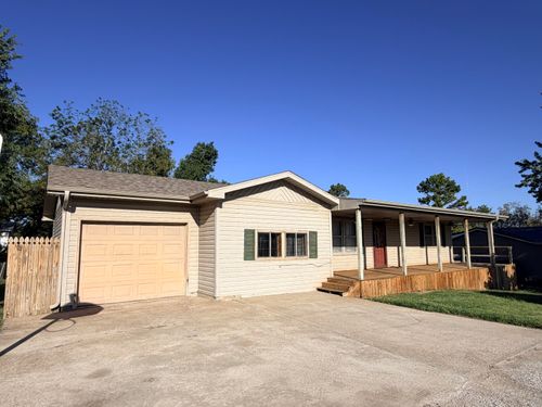 33 Preston St, Greenfield, MO, 65661-8209 | Card Image