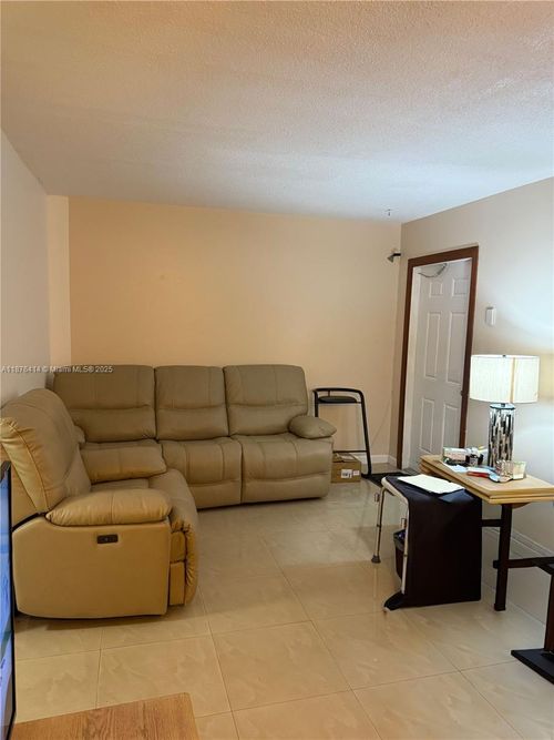 apt-118-2145 Pierce St, Hollywood, FL, 33020-4429 | Card Image