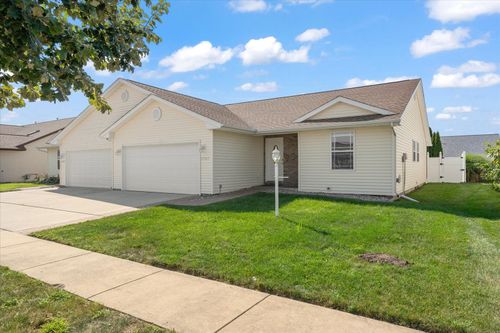1701 E Lexington Dr, Urbana, IL, 61802-7001 | Card Image