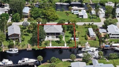 1102 Dolphin Lane, House other with 3 bedrooms, 3 bathrooms and null parking in Moore Haven FL | Image 1