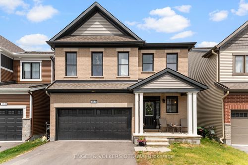 185 Yearling Cir, Richmond, ON, K0A2Z0 | Card Image