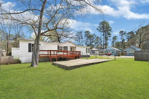 9586 Darkwood Street, Willis, TX, 77318 | Card Image