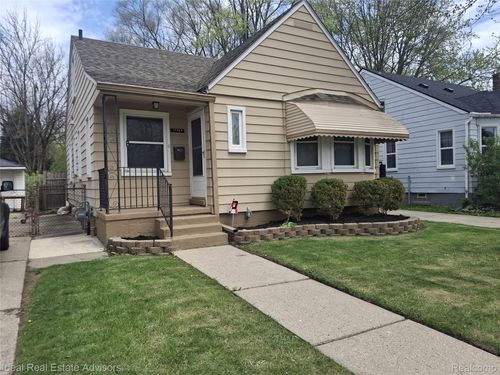 19969 Elkhart St, Harper Woods, MI, 48225-2233 | Card Image