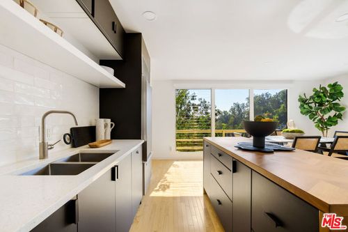 1311 Braeridge Dr, Beverly Hills, CA, 90210 | Card Image