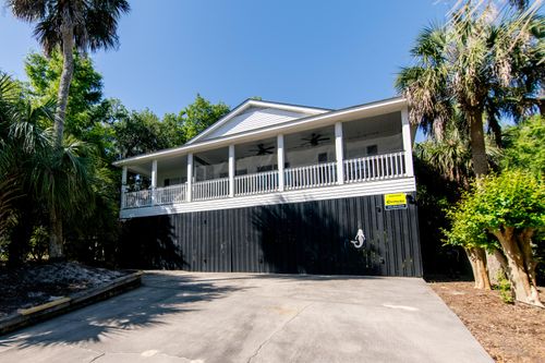1520 Dorothy St, Edisto Island, SC, 29438-3306 | Card Image