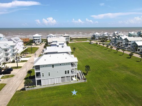 3818 Periwinkle Ln, Galveston, TX, 77554-1416 | Card Image