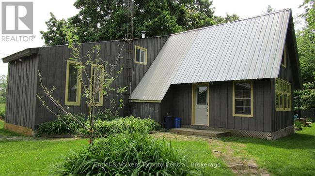 7237 Nottawasaga 6/7 Sideroad, House other with 4 bedrooms, 1 bathrooms and 7 parking in Clearview (Creemore) ON | Image 6