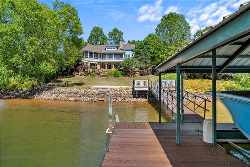 302 Bay Hill Dr, West Union, SC, 29696-3935 | Card Image