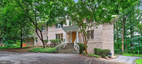 8309 Old Seven Locks Rd, BETHESDA, MD, 20817-2009 | Card Image