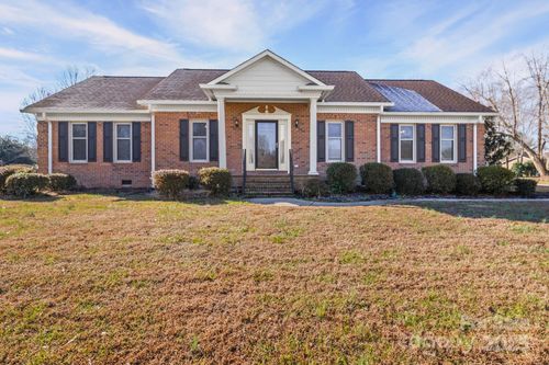 3023 Tradd Dr, Harrisburg, NC, 28075-9627 | Card Image