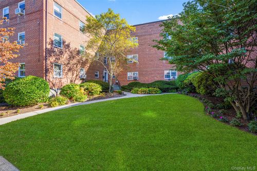 unit-t2-320 S Broadway, Tarrytown, NY, 10591-5483 | Card Image
