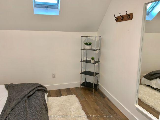 323 Montfort St, Home with 2 bedrooms, 3 bathrooms and 3 parking in Vanier ON | Image 22