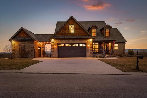 10927 High River Dr, Soddy Daisy, TN, 37379-3280 | Card Image