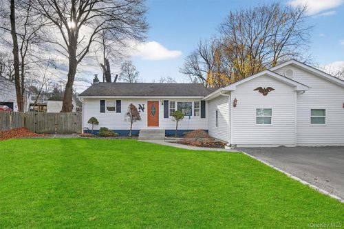 10 Meier Rd, Poughkeepsie, NY, 12603-6515 | Card Image