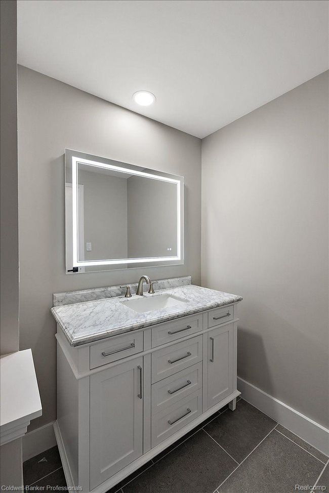14 - 7020 Bridge Way, Condo with 3 bedrooms, 3 bathrooms and null parking in West Bloomfield MI | Image 54