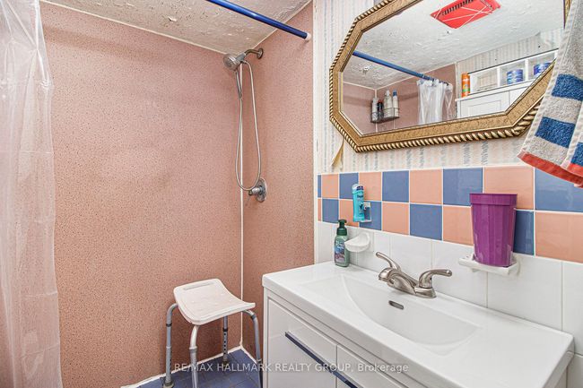 1036 Gill Ave, House other with 3 bedrooms, 2 bathrooms and 3 parking in Ottawa ON | Image 21