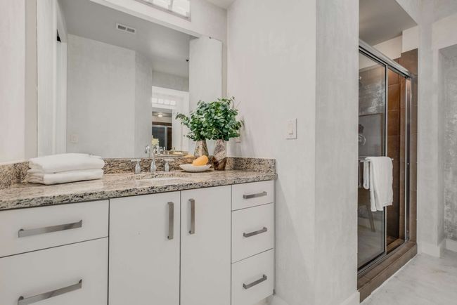 Primary Bath | Image 18