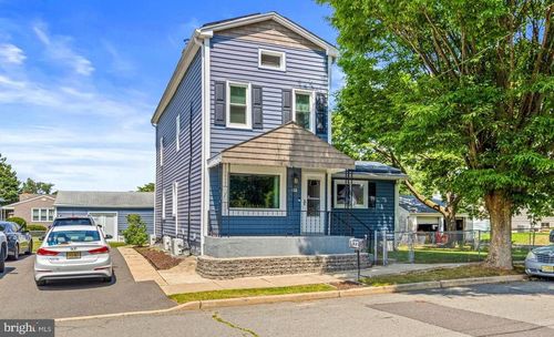 122 Chapman Ave, Hamilton, NJ, 08610-2214 | Card Image